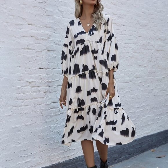 All Over Print V-neck Ruffle Hem Smock Dress - Picture 7 of 7